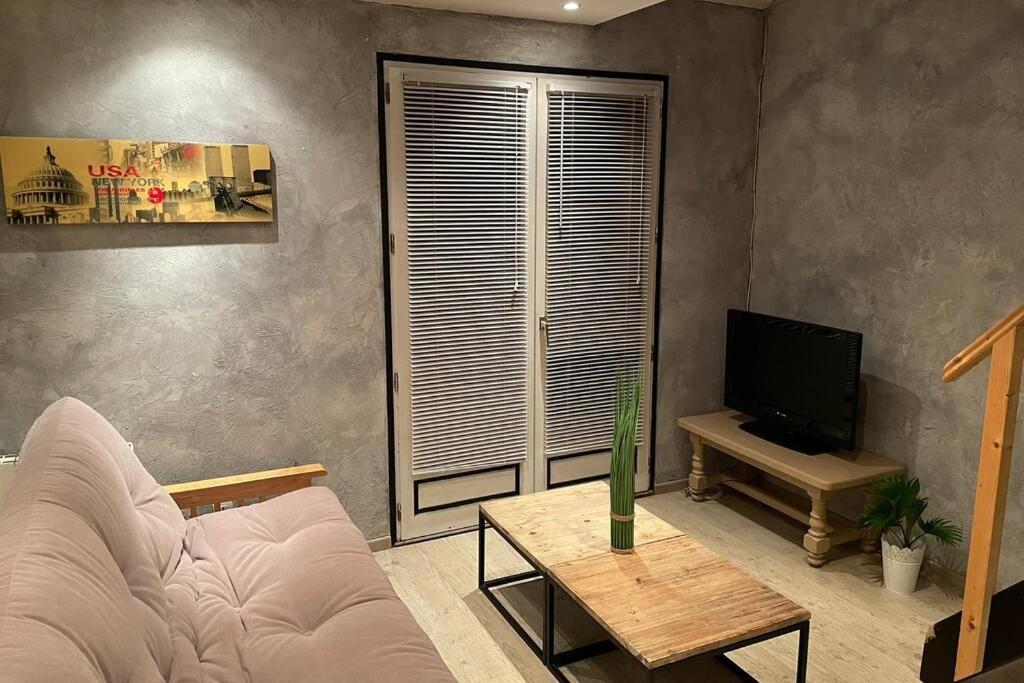 Duplex, A 10 Min De La Frontiere, *